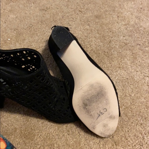 Black block heel shoes - Picture 3 of 3